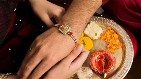 Rakhi Purnima Wishes: পরশু তো রাখি, আজই পাঠিয়ে দিন শুভেচ্ছাবার্তা - Rakhi Purnima Messages ...