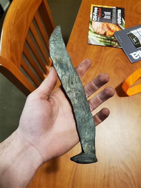 Help a beginner blacksmith with his first knife : Blacksmith