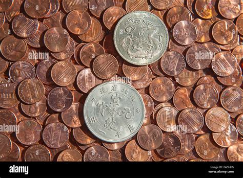 Huge pile of the US coins Stock Photo - Alamy