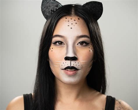 Simple Leopard Face Paint