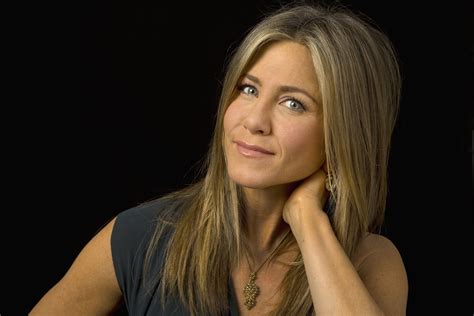 Taking risks in the indie 'Cake' is paying off for Jennifer Aniston - Chicago Tribune