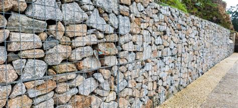 How to Build a Flagstone Wall | DoItYourself.com