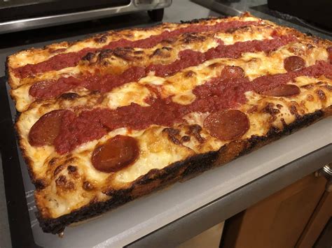 Homemade Detroit style pizza following Kenji's recipe : r/Pizza