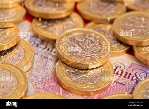 UK Pound Sterling coins Stock Photo - Alamy