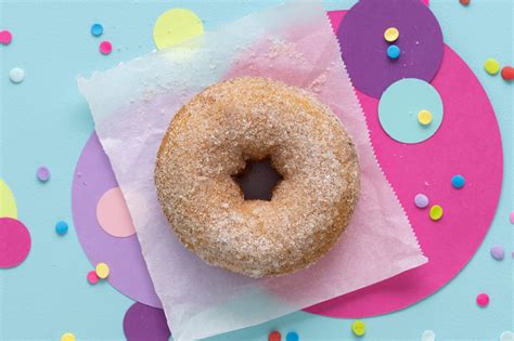 Duck Donuts offers free cinnamon sugar donuts for National Donut Day | Bake Magazine