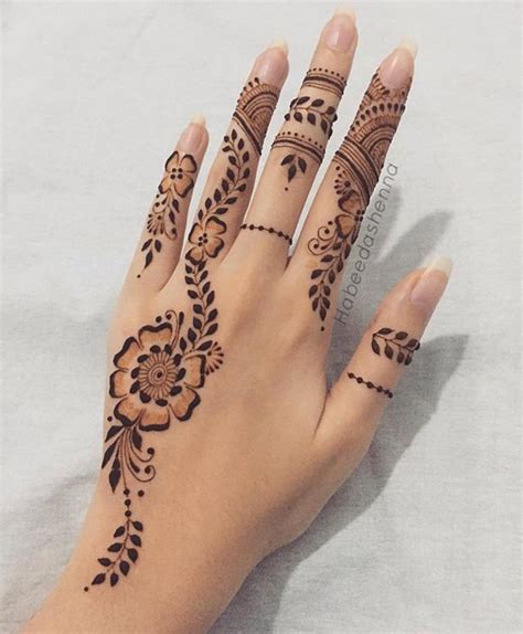 ‎حنايا Sarabeautyo نقش نقوش حنا حناء‎ on Instagram | Simple henna ...