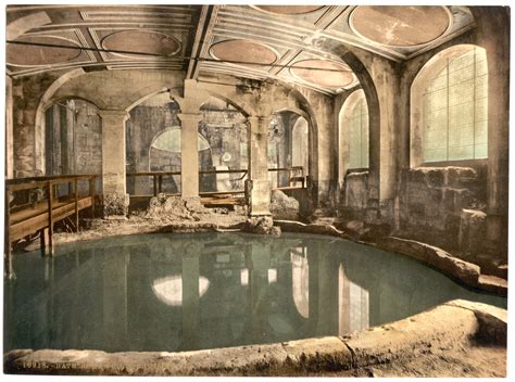 File:Circular Roman Bath, Bath, c1900.jpg - Wikimedia Commons