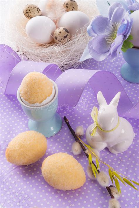Oster Cake in the Chicken Egg Stock Photo - Image of easter, homemade: 39564544