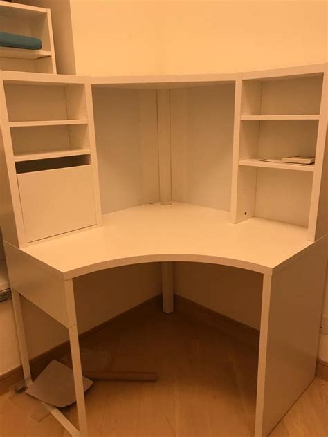 IKEA MICKE corner desk, 傢俬＆家居, 傢俬, 書櫃、櫃子及架 - Carousell
