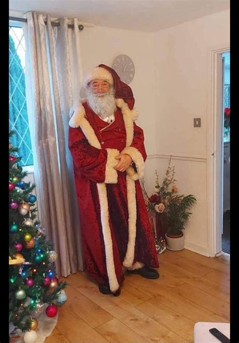 My Dad IS the real Santa. The real beard is proof. : r/CasualUK