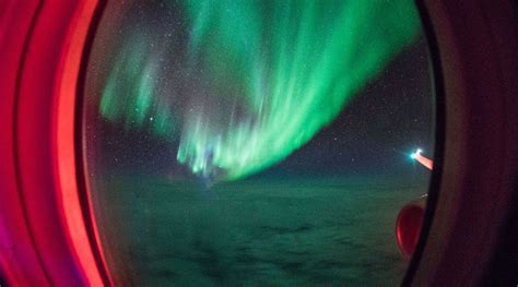 This non-stop Antartica flight will take you to see the Southern Lights ...