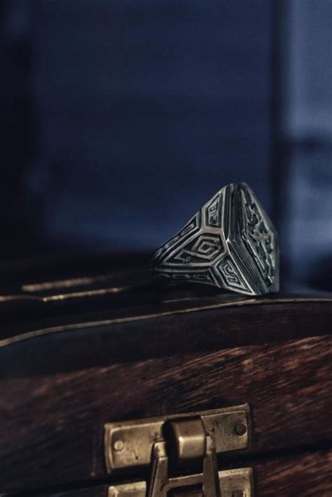 Good pattern. Skyrim ring | Необычные украшения, Кольца, Украшения