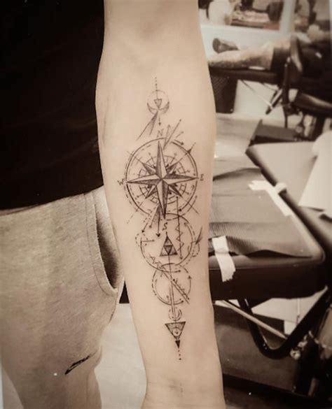coolTop Geometric Tattoo - Chubster tattoo inspirations - Idée tatouage homme - inkedlife ...