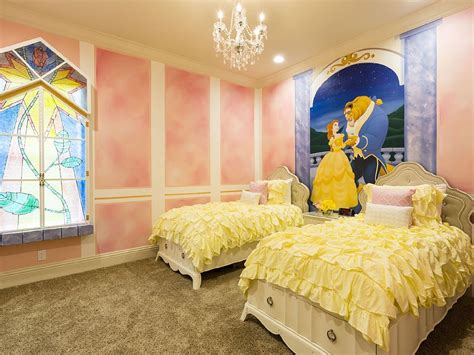 Ahhh we stayed at this house Ella loved the room | Disney bedrooms, Disney princess room, Beauty ...