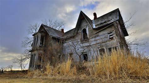 Haunted Houses & Real Estate - ShowMeHome.com