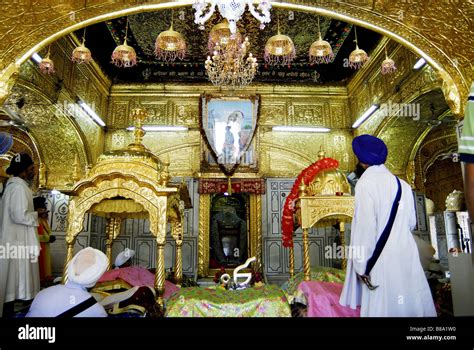 Nanded gurudwara hi-res stock photography and images - Alamy