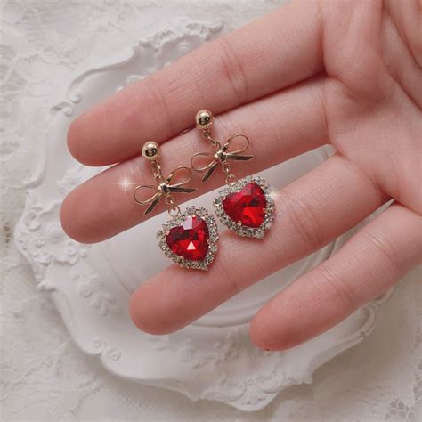Red Heart and Ribbon Earrings (Momoland Nayun Earrings) – aimelbie