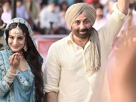 Gadar 2: Sunny Deol and Amisha Patel get clicked on the Wagah border. Pics: - Qasim Abdullah