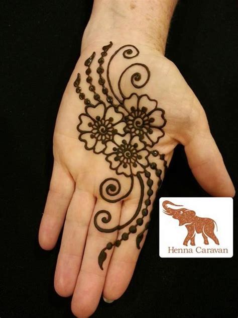 Flowers hand henna www.hierishetfeest.com | Beginner henna designs ...