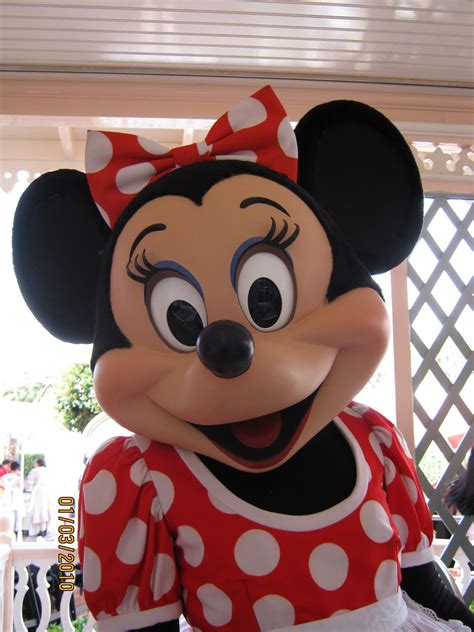 So cute!! Minnie Mouse is so cute that I'd hug and kiss her until loves ...