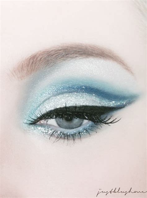 Modern Fairytale / Cinderella / karen cox. Glamorous Cateye make-up ...