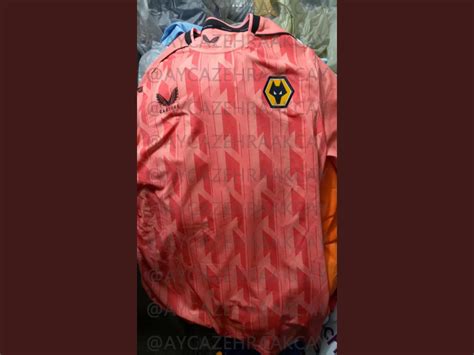 [REQUEST] Wolves home and goalkeeper kit 2022/23, with alternates, full ...