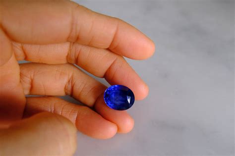 11ct Vivid Unheated Blue Sapphire Stone | Gem Gardener