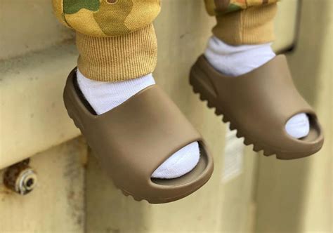 Yeezy Slides – Everything you need to know: Price, Sizing, Colors