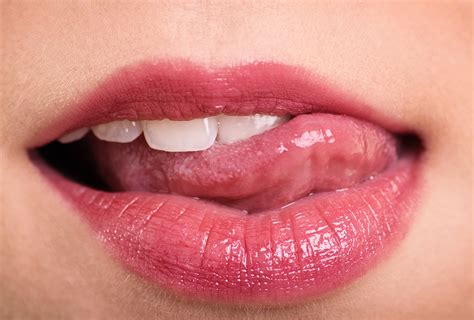 Sweet Taste On Lips Symptom | Lipstutorial.org