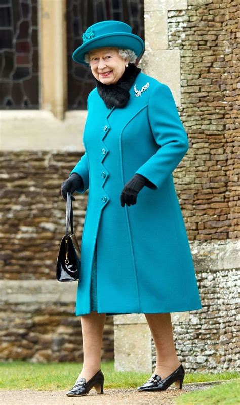 The Top 10 Best-Dressed Royals | Royal fashion, Queen outfit, Queen ...