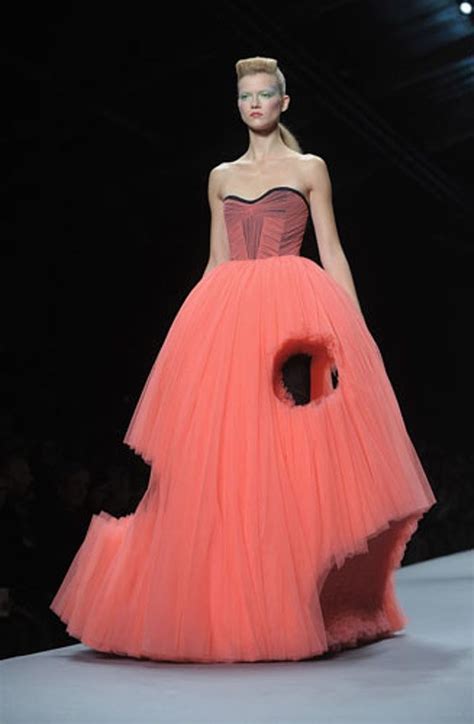 Viktor & Rolf at Paris fashion week | Crazy dresses, Fashion, Weird fashion