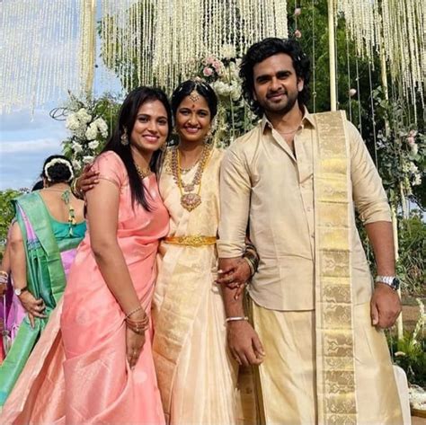 Ashok Selvan, Keerthi Pandian tie the knot in close-knit traditional ...