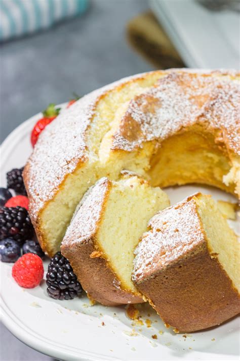 Buttermilk Pound Cake | Tender and buttery pound cake recipe!