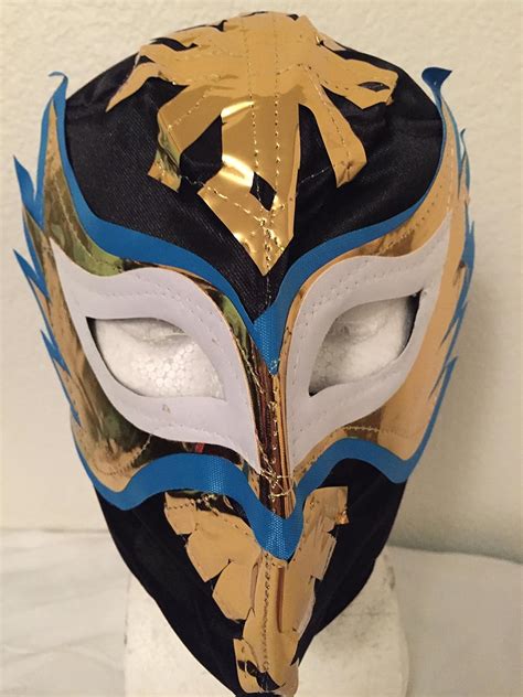 Amazon.com: SIN CARA BLUE KIDS Ver 4 MASK LUCHA UNDERGROUND : Toys & Games