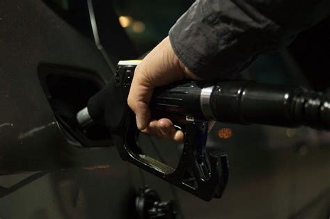 Improving Fuel Efficiency: 5 Top Tips - PD Insurance