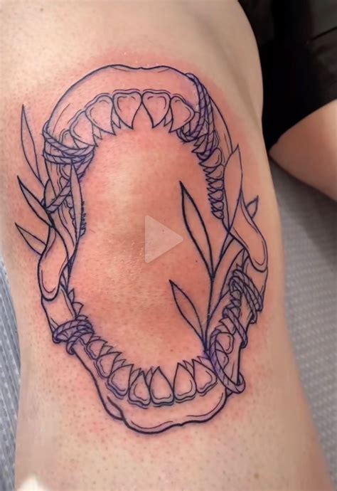 Shark jaw tattoo – Artofit