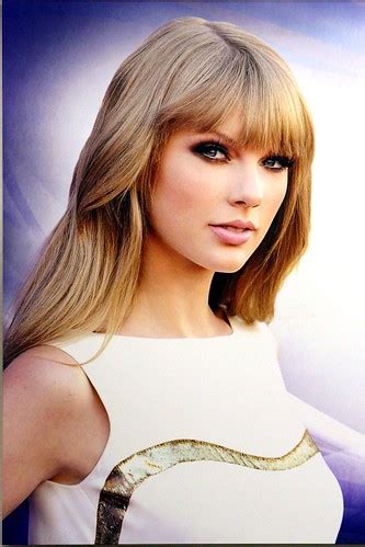 Taylor Swift | Country Music Hall of Fame Down Town Nashvill… | Thank You (23 Millions+) views ...