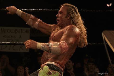 Photos from Darren Aronofsky's Movie 'The Wrestler' — GeekTyrant