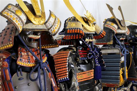 Gear up in Samurai armor and try throwing Shiruken in Akihabara! | Sally.asia