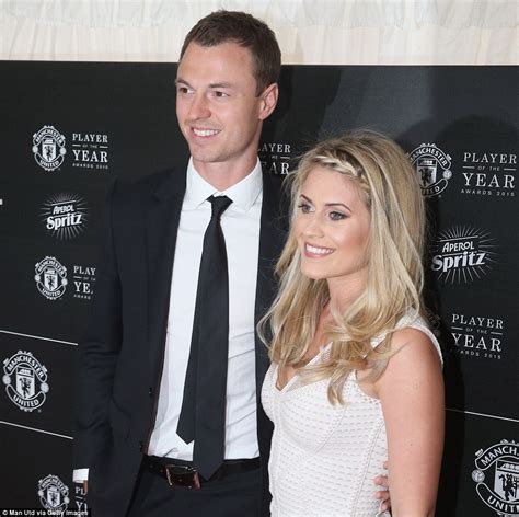 Manchester United players arrive at award ceremony with their partners ...