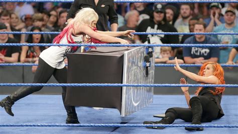 Becky Lynch and Alexa Bliss sign a contract for their SmackDown Women’s ...