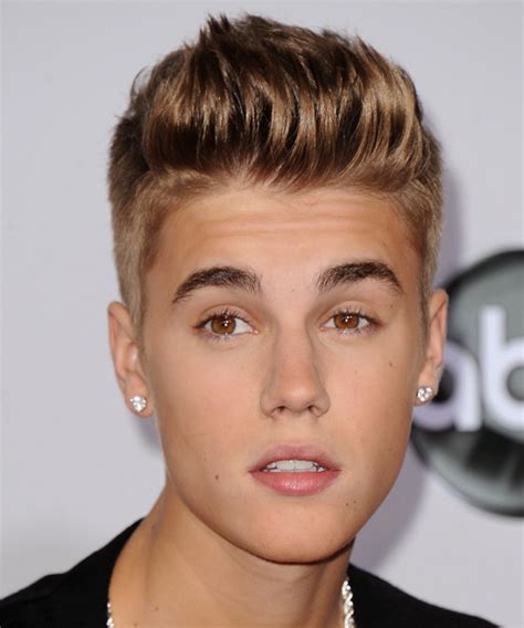 Justin Bieber Cool And Casual Hairstyle - TheHairStyler.com