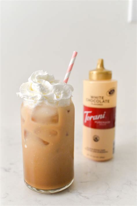 Iced White Chocolate Mocha Recipe - CoffeeSphere