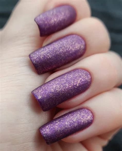 22+ Purple and Gold Nails With An Elegant Appeal (Dark & Light)