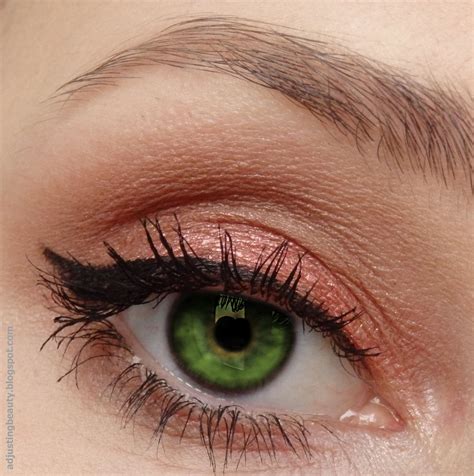 Eye shadow shades for green eyes | Makeup for green eyes, Basic eye makeup, Dramatic eye makeup
