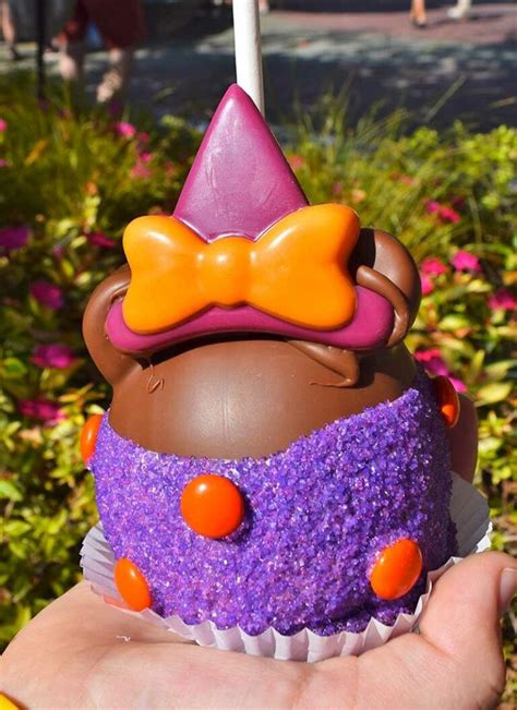Your Guide to Ghoulishly Good Disneyland Halloween Time Treats | Disneyland halloween, Spooky ...