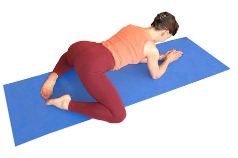 4 Keys to Relieving Back Pain with Therapeutic Yoga | YogaUOnline