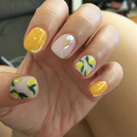 Lemons! Perfect for Spring/Summer! | Green nail designs, Lemon nails, Spring nails