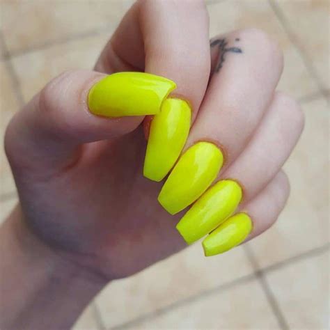 Neon Yellow Acrylic Nails - Short Neon Yellow Acrylic Nails Nail And Manicure Trends - Neon ...
