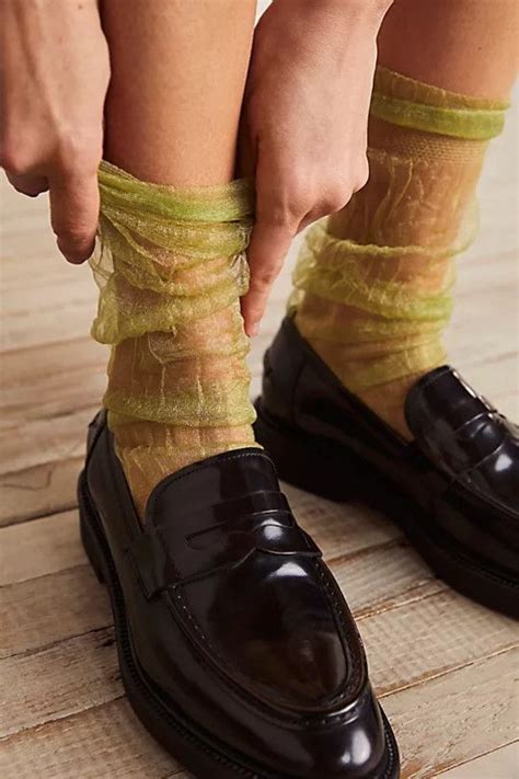 Most Stylish Socks for Loafers - 15 Socks and Loafers Ideas for Women | Colorful socks outfit ...